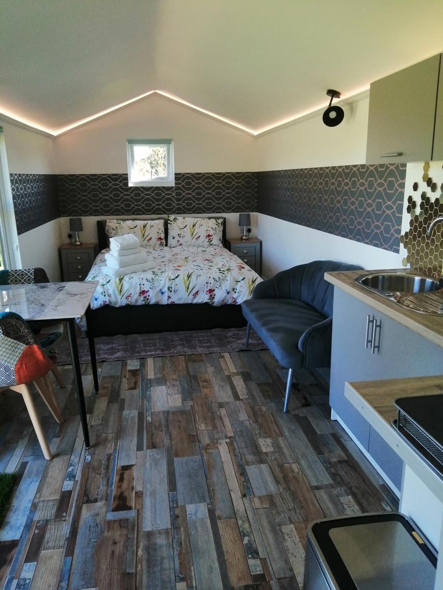 The Cabin Pakenham Εξωτερικό φωτογραφία